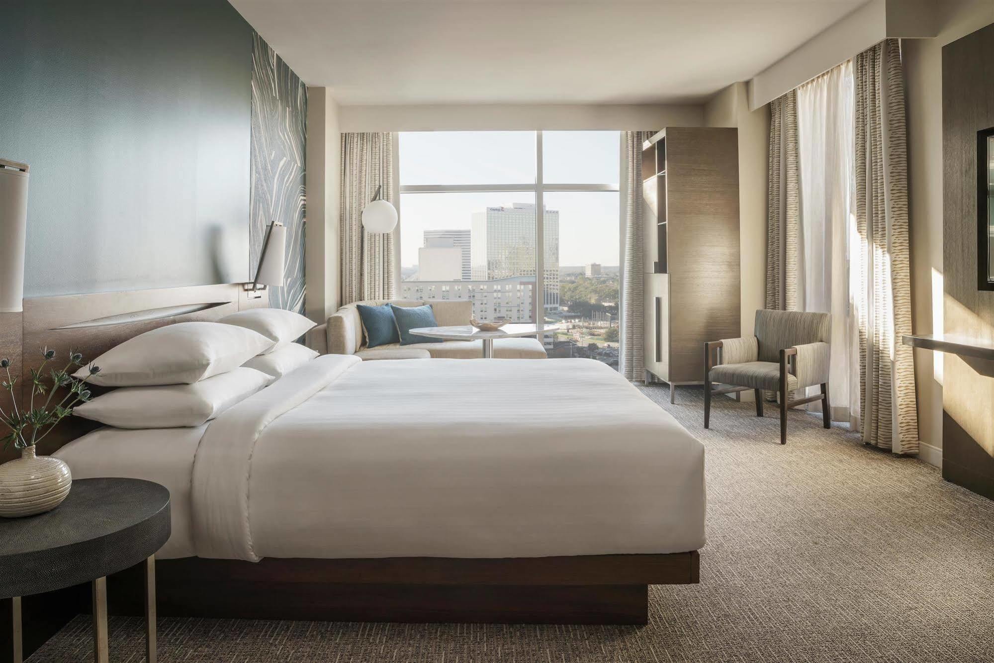 Hyatt Regency Galleria